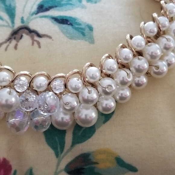 *SOLD* Woven Faceted Crystal Bead Pearl Necklace - Picture 5 of 8